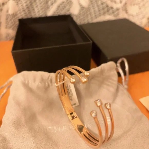 NWT Michael Kors Modern Brilliance Gold Color Cuff Bracelet Crystals - Picture 11 of 14